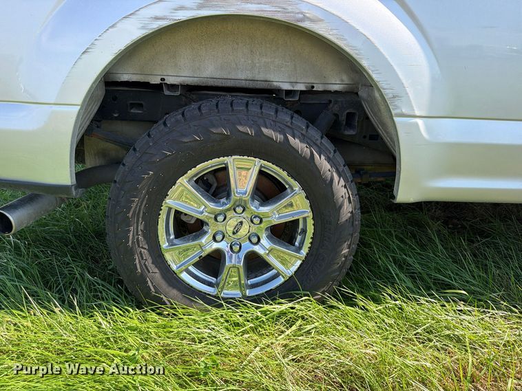 image for item DU8033 2016 Ford F150 XLT Crew Cab pickup truck