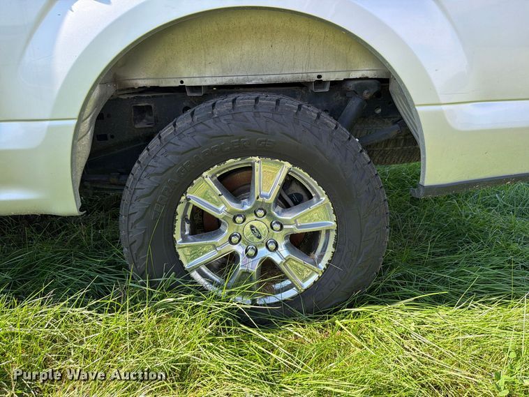 image for item DU8033 2016 Ford F150 XLT Crew Cab pickup truck