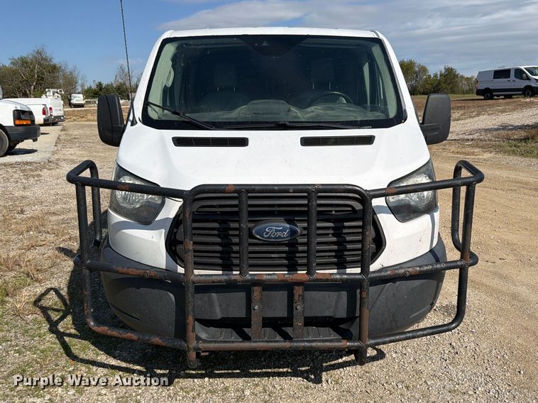 image for item DU8034 2017 Ford Transit 250 van