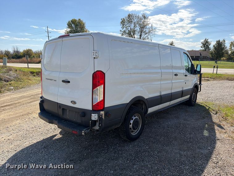 image for item DU8034 2017 Ford Transit 250 van