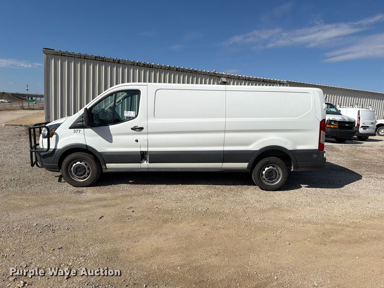 image for item DU8034 2017 Ford Transit 250 van