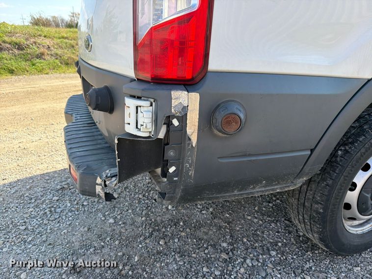 image for item DU8034 2017 Ford Transit 250 van