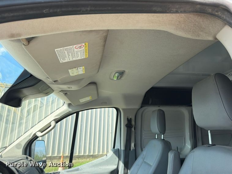 image for item DU8034 2017 Ford Transit 250 van