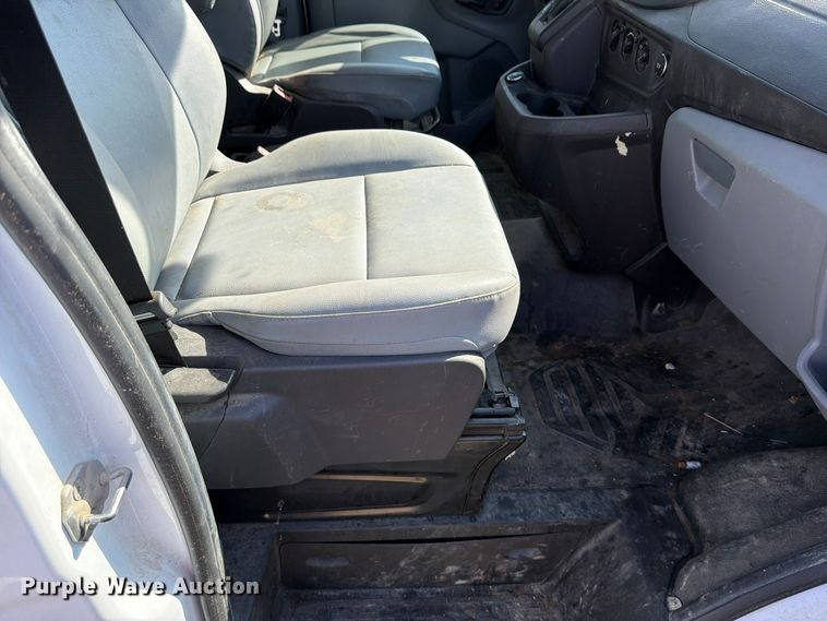 image for item DU8034 2017 Ford Transit 250 van