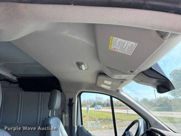 image for item DU8034 2017 Ford Transit 250 van