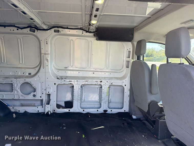 image for item DU8034 2017 Ford Transit 250 van