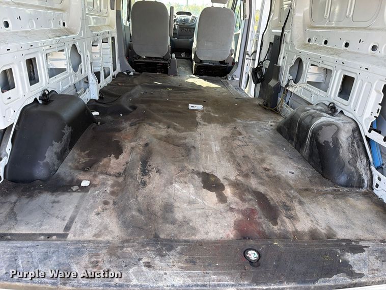 image for item DU8034 2017 Ford Transit 250 van