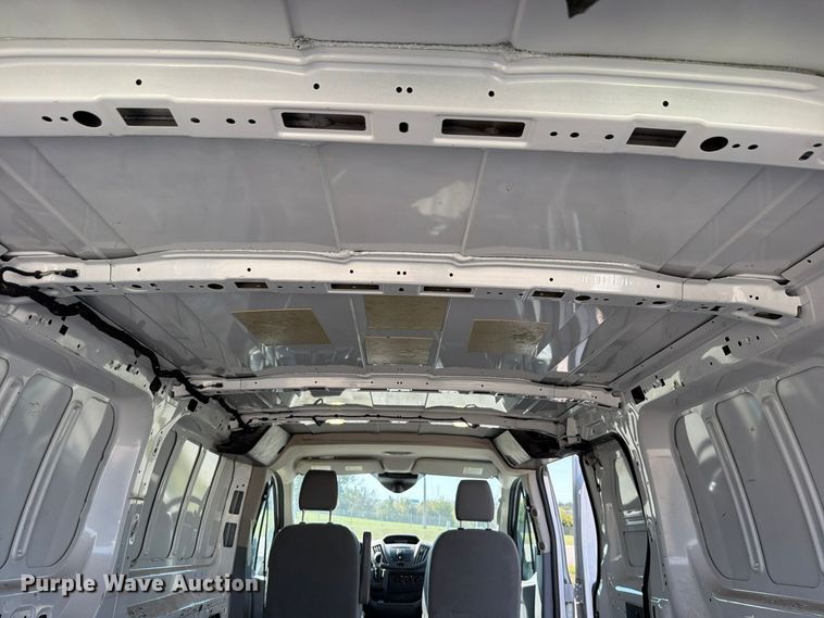 image for item DU8034 2017 Ford Transit 250 van