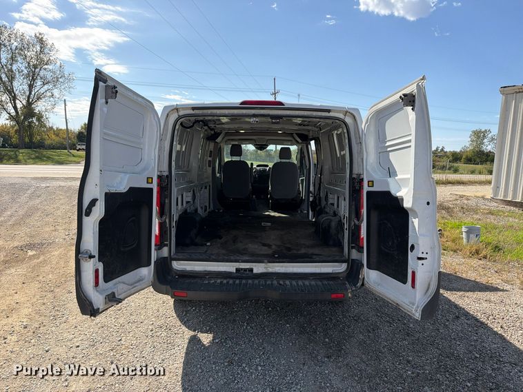 image for item DU8034 2017 Ford Transit 250 van