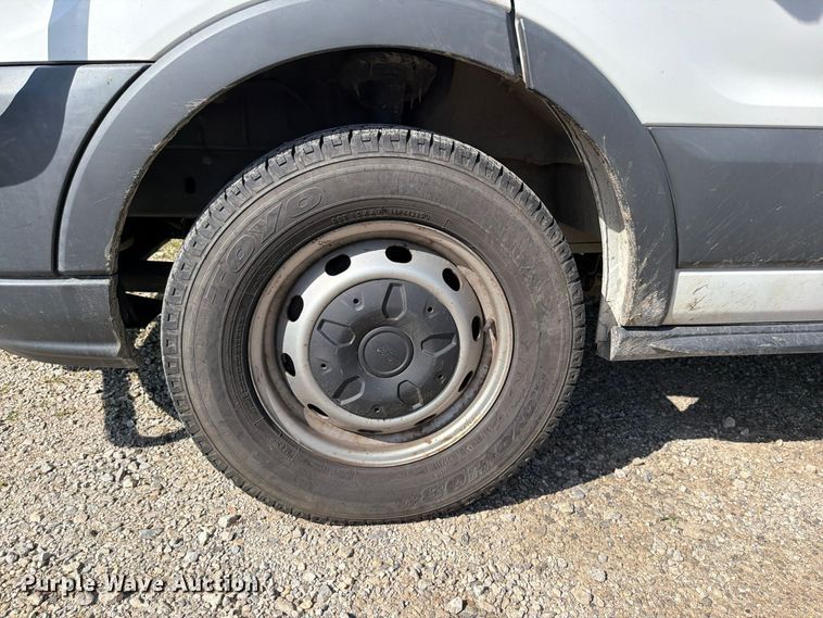 image for item DU8034 2017 Ford Transit 250 van