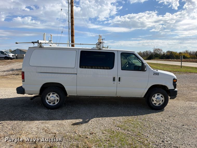 image for item DU8035 2011 Ford E350 van