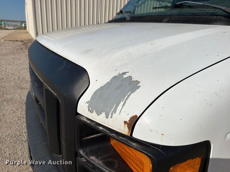 image for item DU8035 2011 Ford E350 van