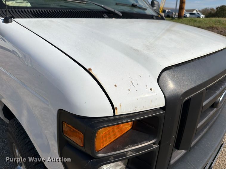 image for item DU8035 2011 Ford E350 van