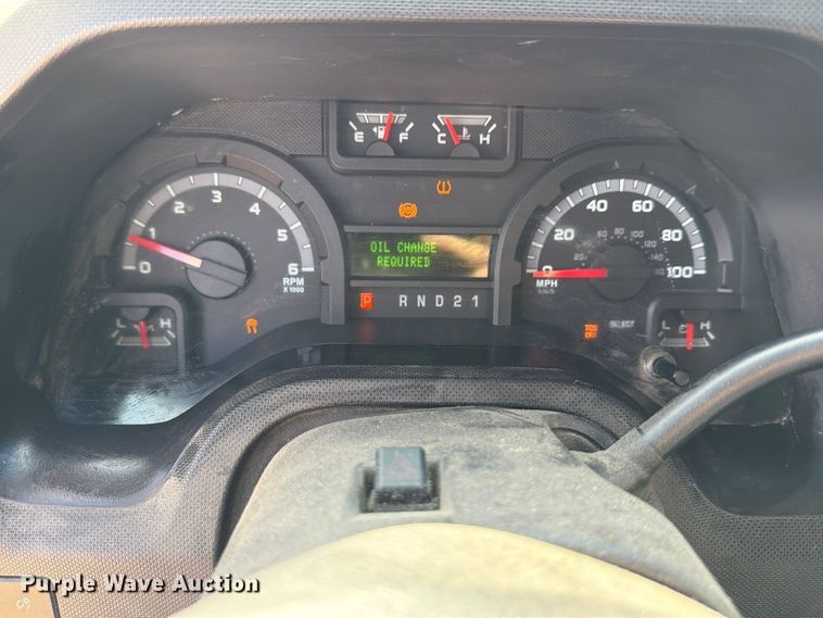 image for item DU8035 2011 Ford E350 van