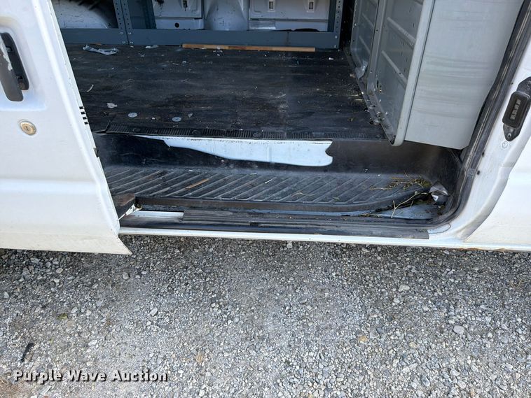 image for item DU8035 2011 Ford E350 van
