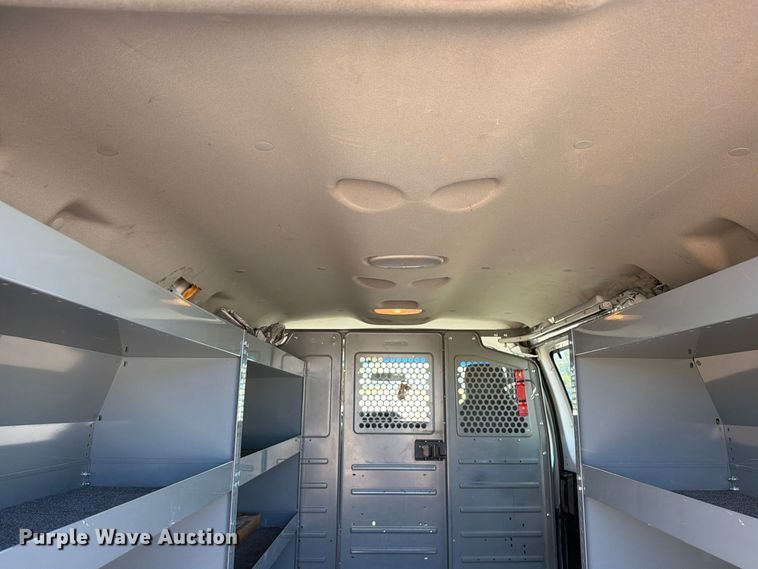 image for item DU8035 2011 Ford E350 van