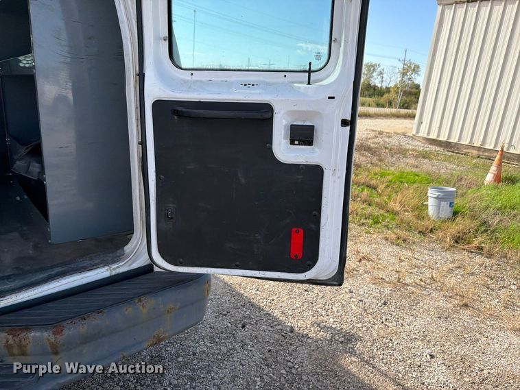 image for item DU8035 2011 Ford E350 van