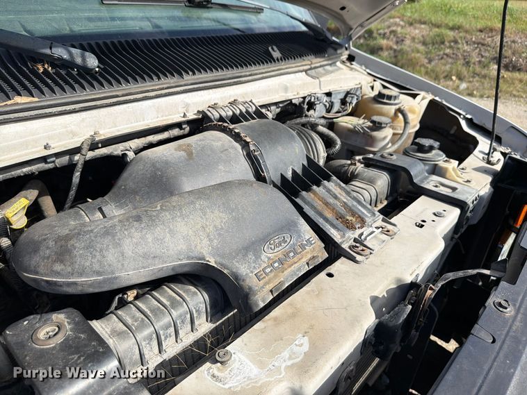 image for item DU8035 2011 Ford E350 van
