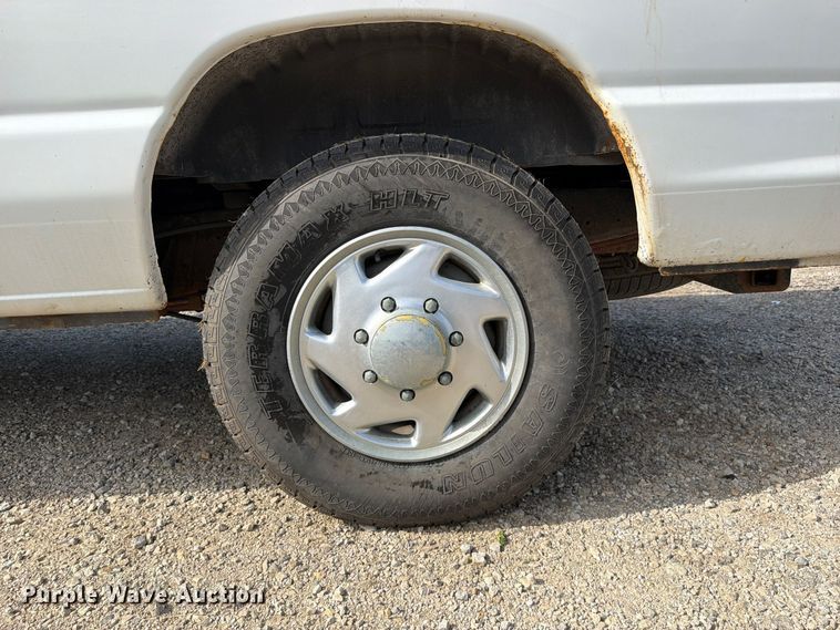 image for item DU8035 2011 Ford E350 van