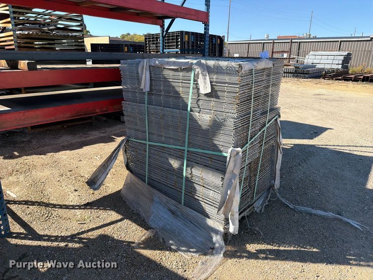 image for item DV2077 Wire mesh panels