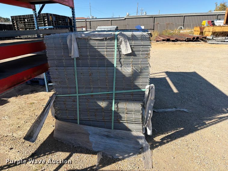 image for item DV2077 Wire mesh panels
