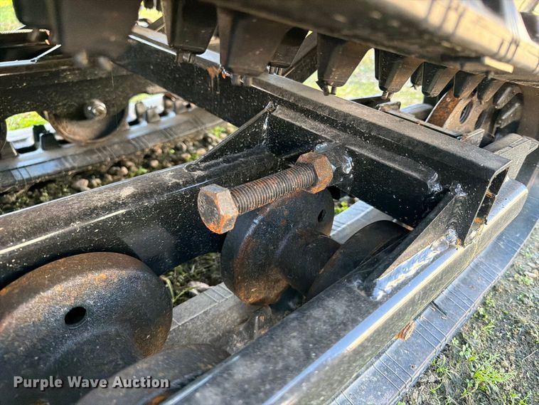 image for item DV2081 2026 CD25 track carrier