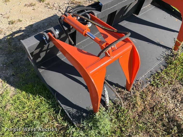 image for item DV2083 Pabreak skid steer grapple bucket