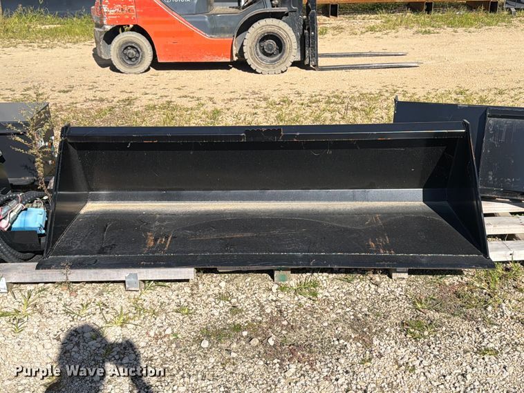 image for item DV2089 Swict USA skid steer bucket