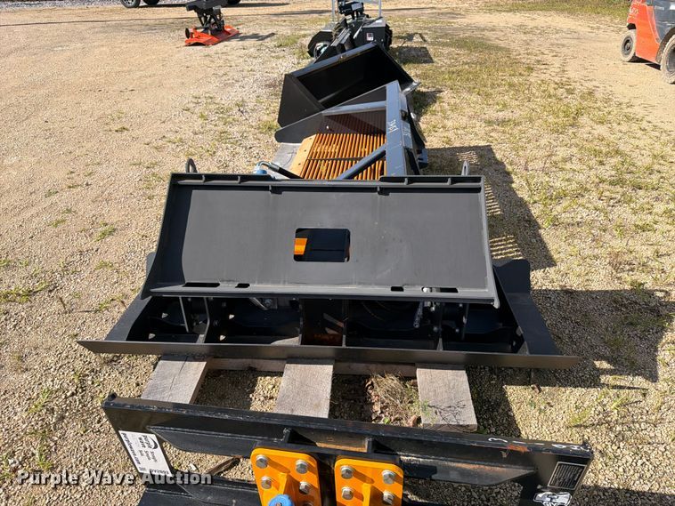 image for item DV2092 Pabreak skid steer vibratory plate compactor