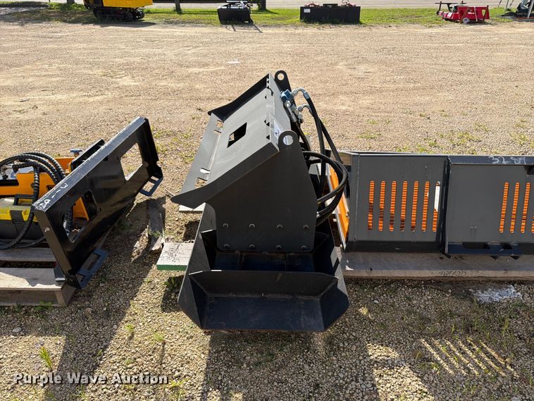 image for item DV2092 Pabreak skid steer vibratory plate compactor
