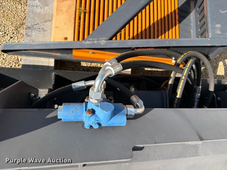 image for item DV2092 Pabreak skid steer vibratory plate compactor