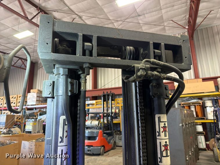 image for item DV2096 1997 Doosan G25S forklift