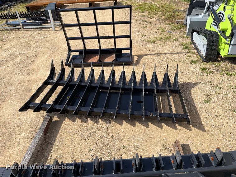 image for item DV2097 Skid steer attachments