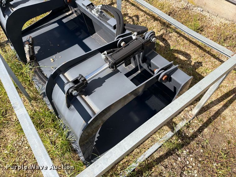 image for item DV2103 2023 Wolverine GB-11-72W skid steer grapple bucket