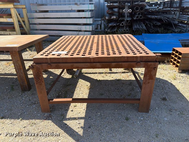 image for item DV2116 Fabrication table