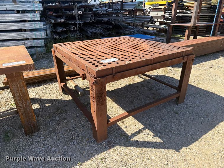 image for item DV2116 Fabrication table