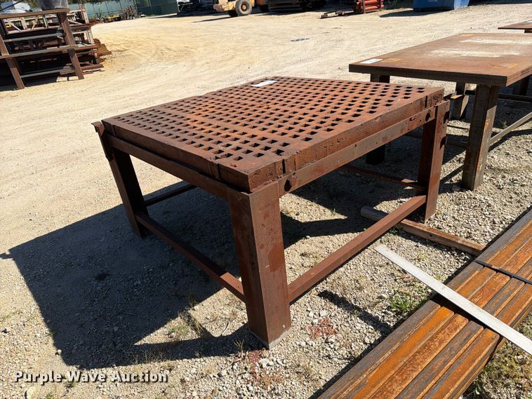 image for item DV2116 Fabrication table