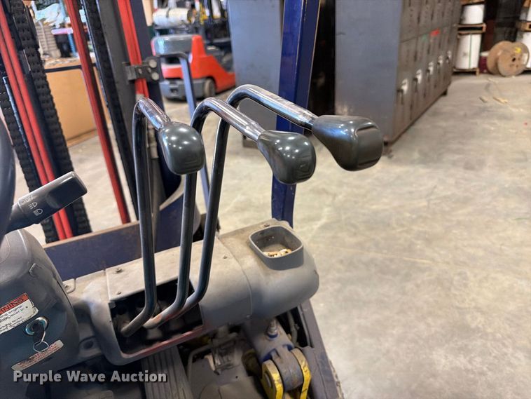 image for item DV2127 Komatsu FG25ST-12 forklift