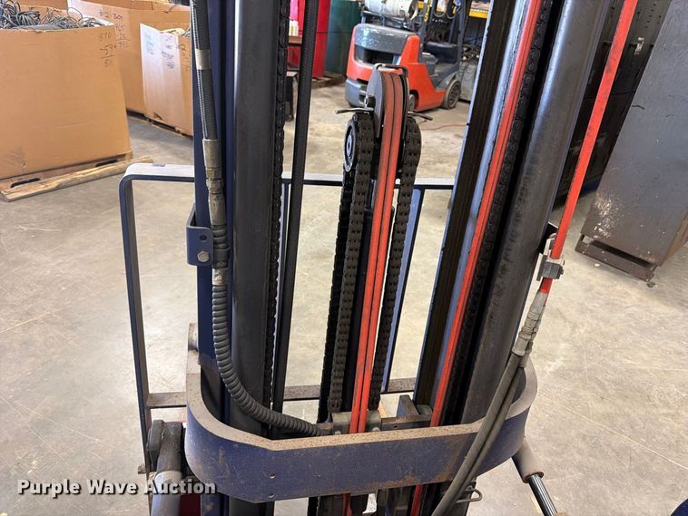 image for item DV2127 Komatsu FG25ST-12 forklift