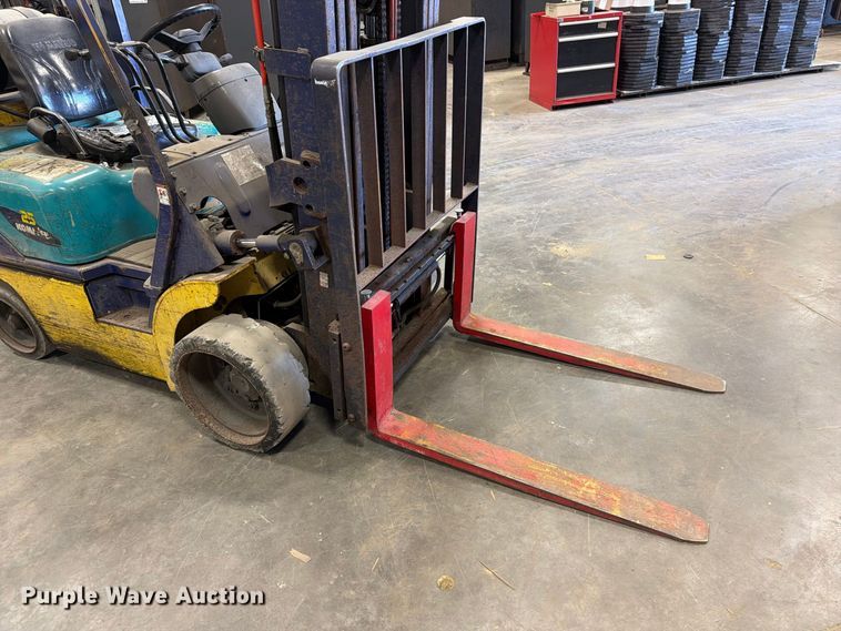 image for item DV2127 Komatsu FG25ST-12 forklift