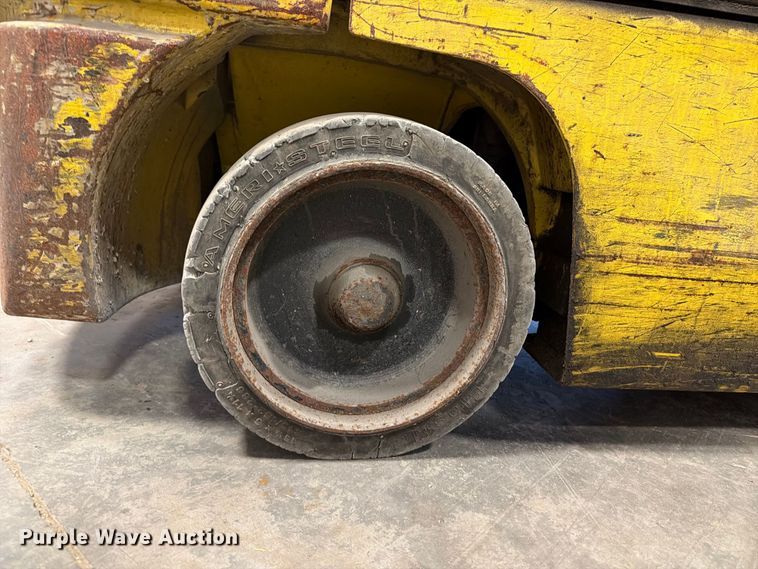 image for item DV2127 Komatsu FG25ST-12 forklift
