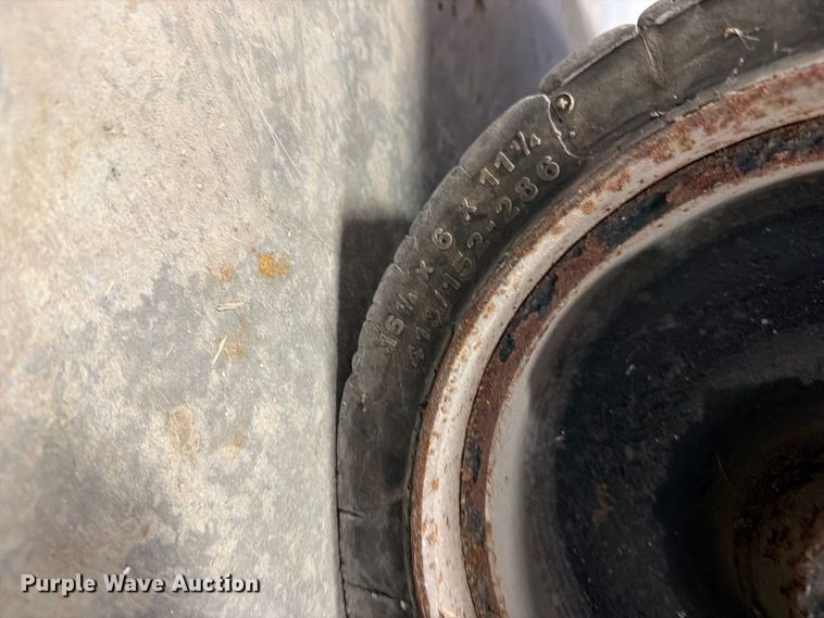image for item DV2127 Komatsu FG25ST-12 forklift