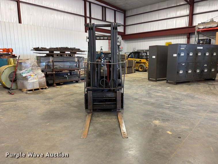 image for item DV2128 2004 Nissan MCPLO2A25JV forklift