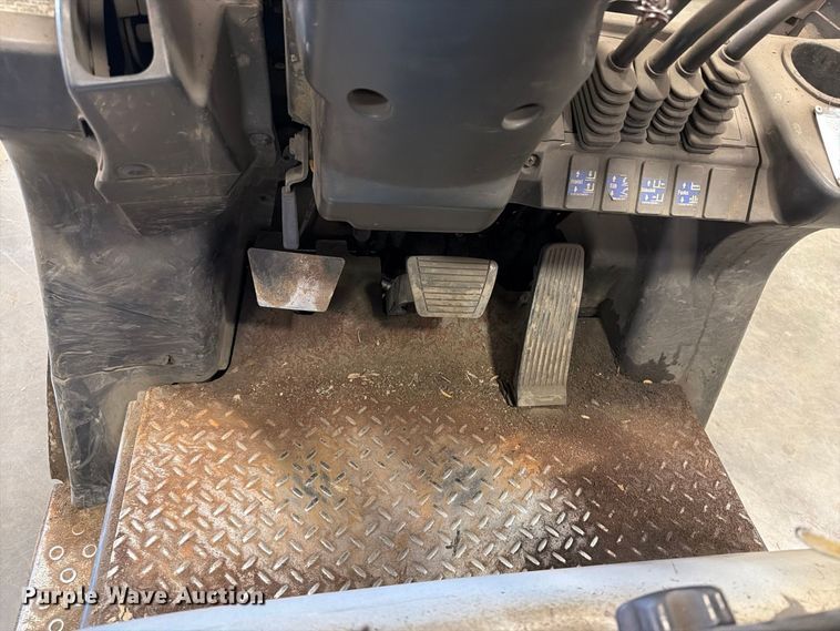 image for item DV2128 2004 Nissan MCPLO2A25JV forklift