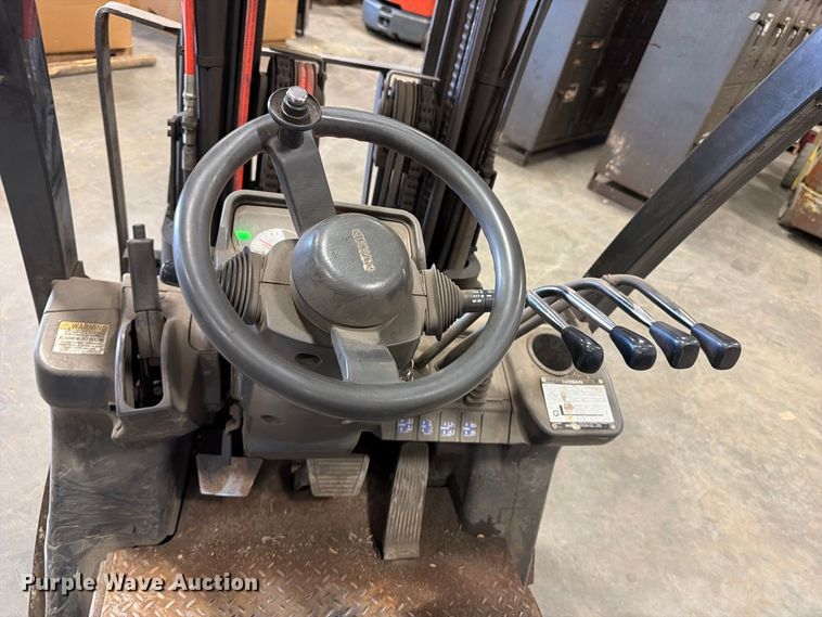 image for item DV2128 2004 Nissan MCPLO2A25JV forklift