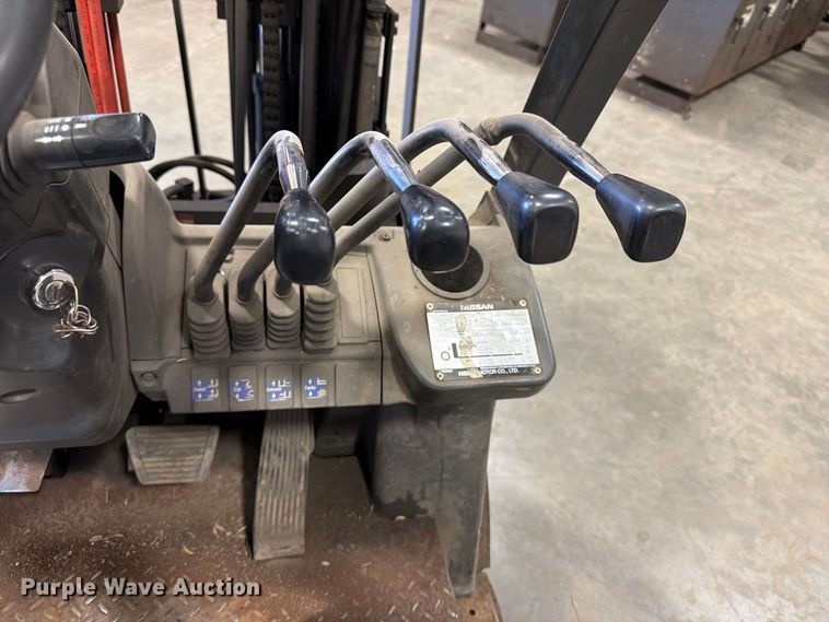 image for item DV2128 2004 Nissan MCPLO2A25JV forklift