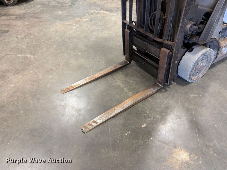 image for item DV2128 2004 Nissan MCPLO2A25JV forklift
