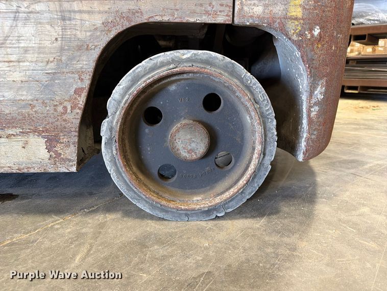 image for item DV2128 2004 Nissan MCPLO2A25JV forklift
