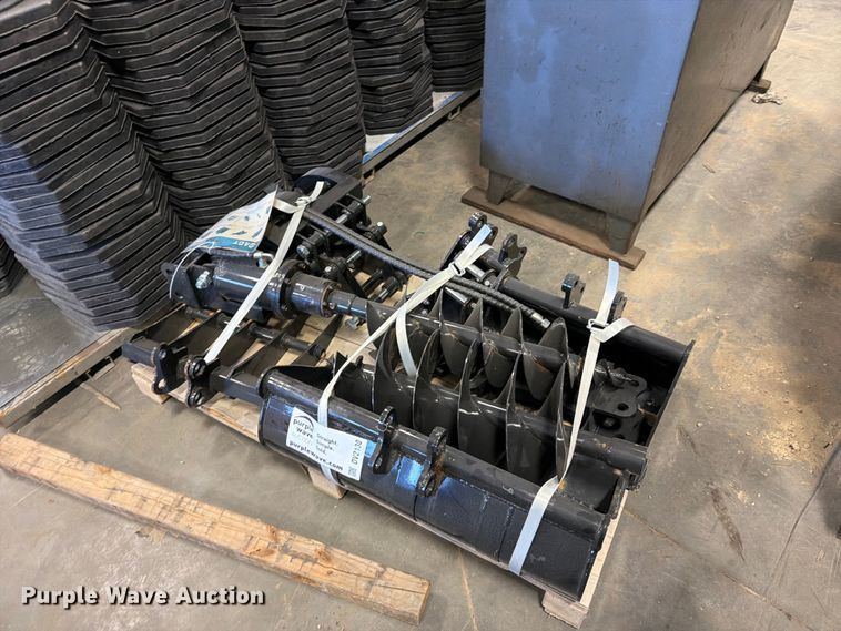 image for item DV2130 Mini excavator attachments