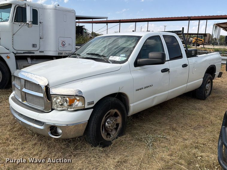 image for item DV8612 2003 Dodge Ram 2500 Crew Cab pickup truck